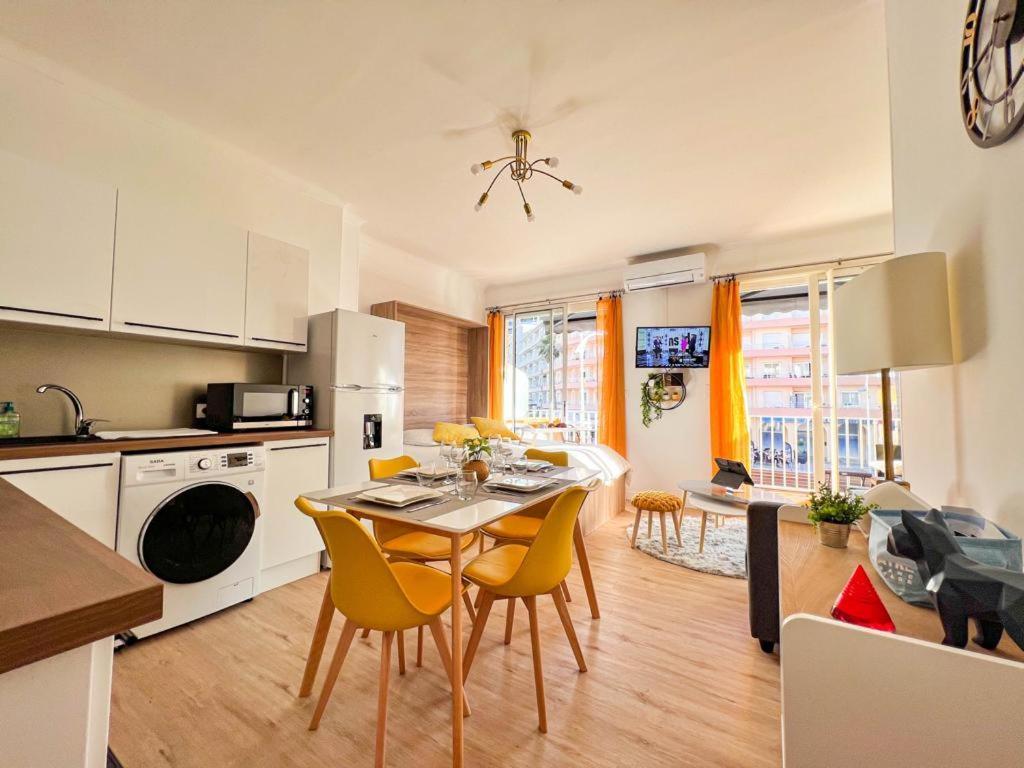 Appartement Vue Mer Parking Prive Place Med Canet-en-Roussillon Exteriör bild